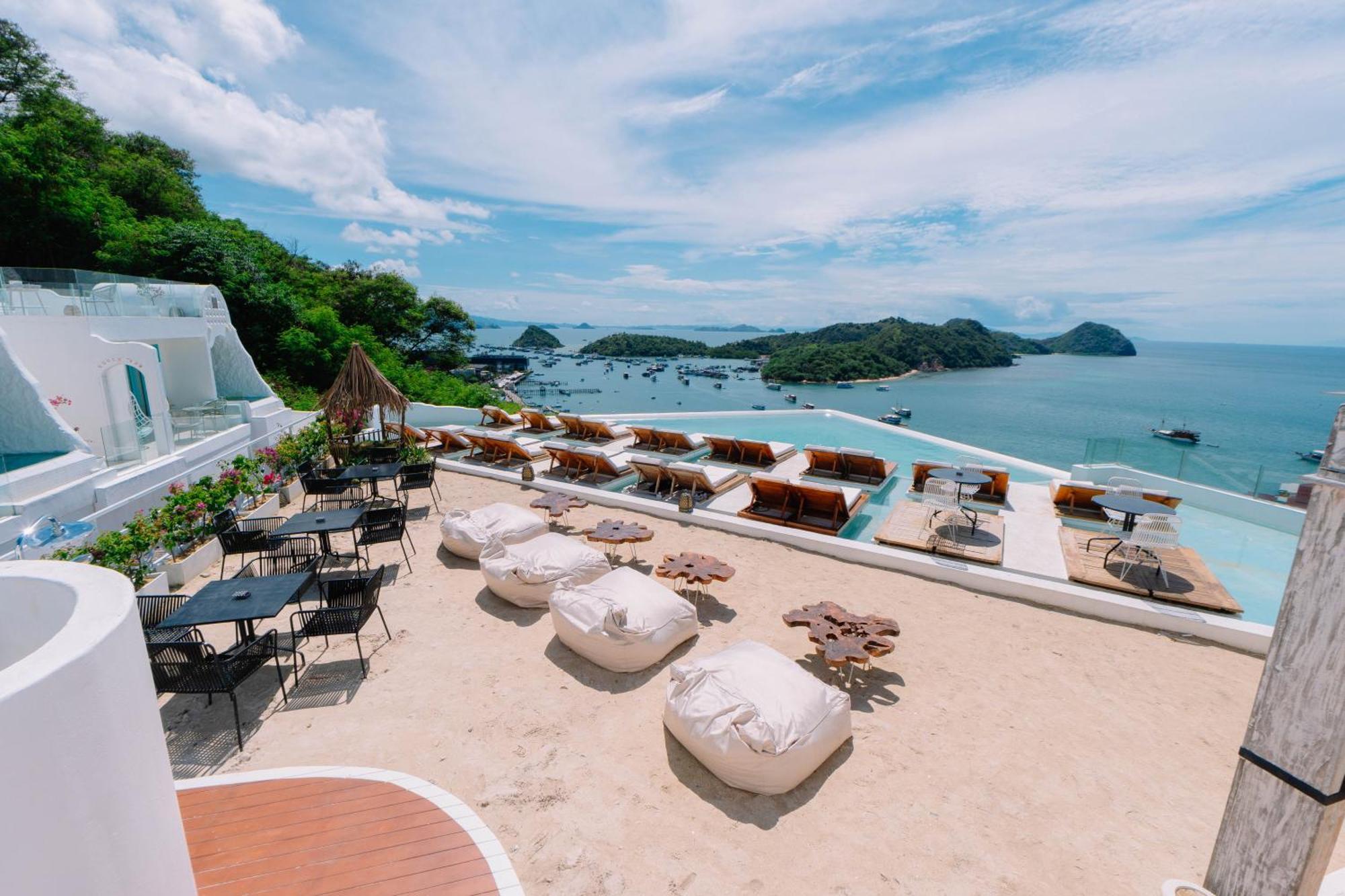 Loccal Collection Hotel Komodo Лабуан-Бахо Экстерьер фото